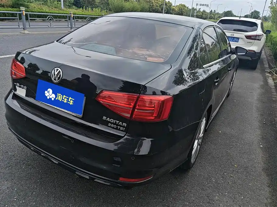 Sagitar 280 TSI DSG Radiant Motion