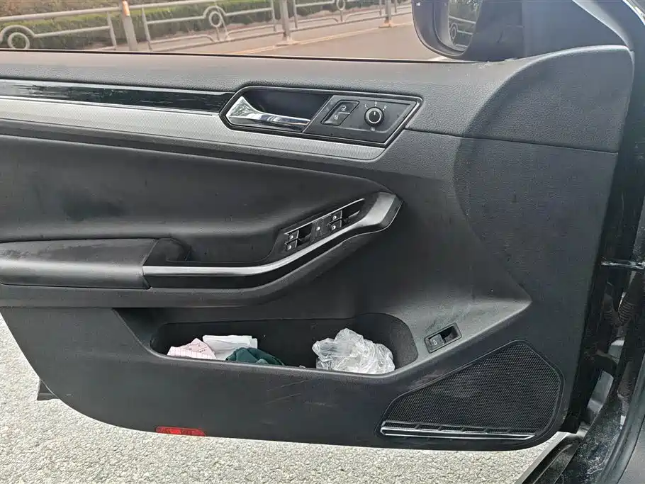 Sagitar 280 TSI DSG Radiant Motion