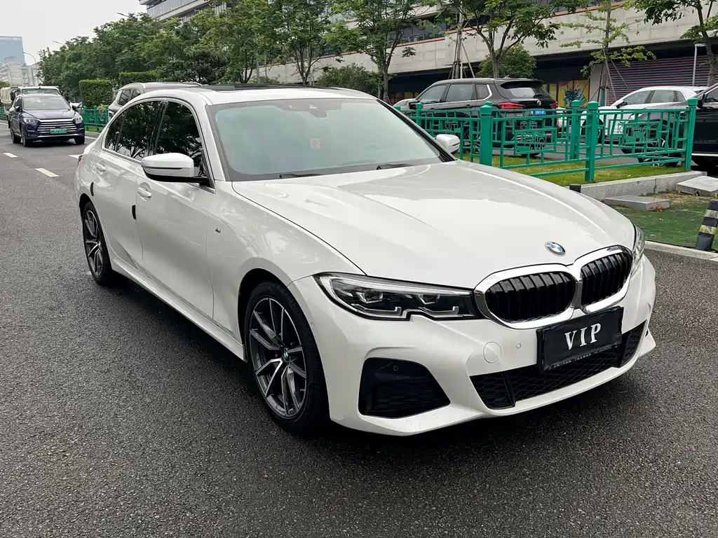BMW 3 Series Facelift 325 Li M Sport Package