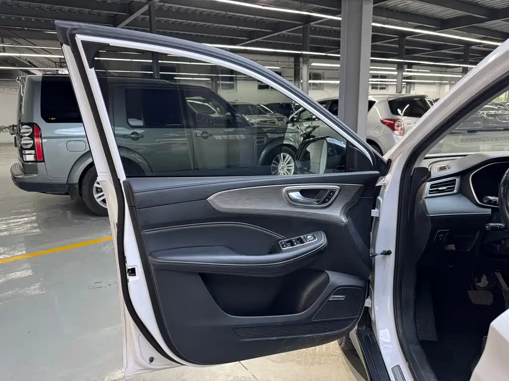 Roewe RX5 NEV ePLUS China Style Honor Qilin Luxury