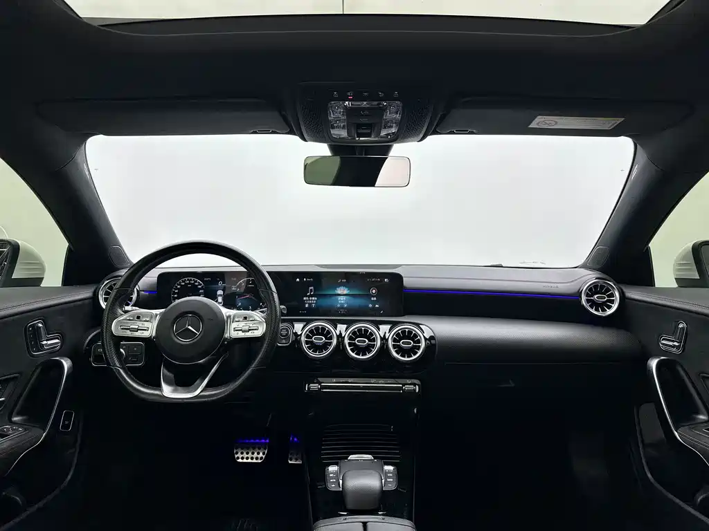 Mercedes-Benz CLA (Import) CLA 200