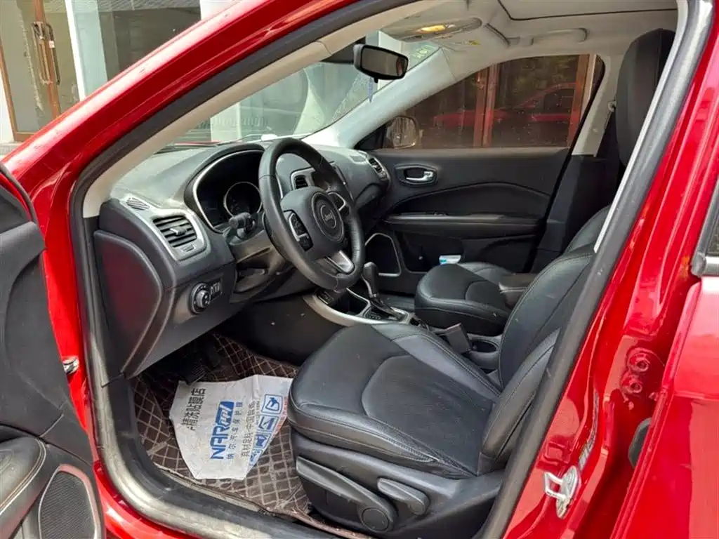 Compass 200 T Auto Home Enjoyment