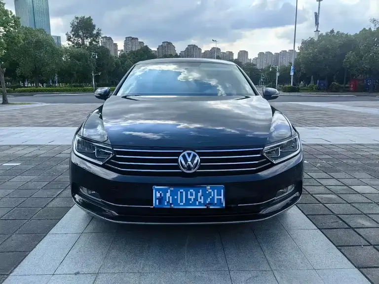 Volkswagen Magotan 280 TSI DSG Comfort CN-VI