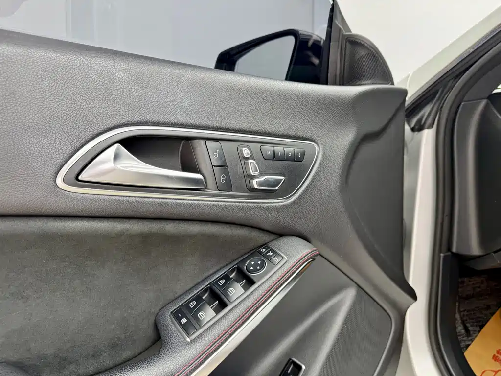 Mercedes-Benz CLA (Import) CLA 220 4 MATIC