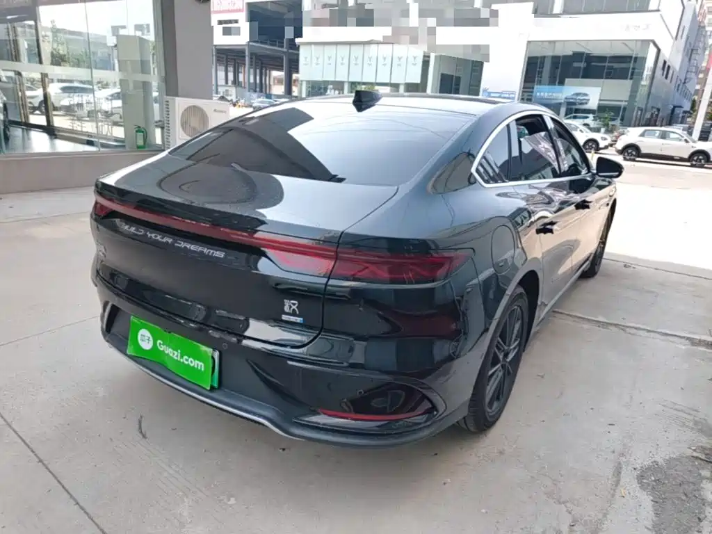 Han DM-i Smart Drive 245 KM Distinguished