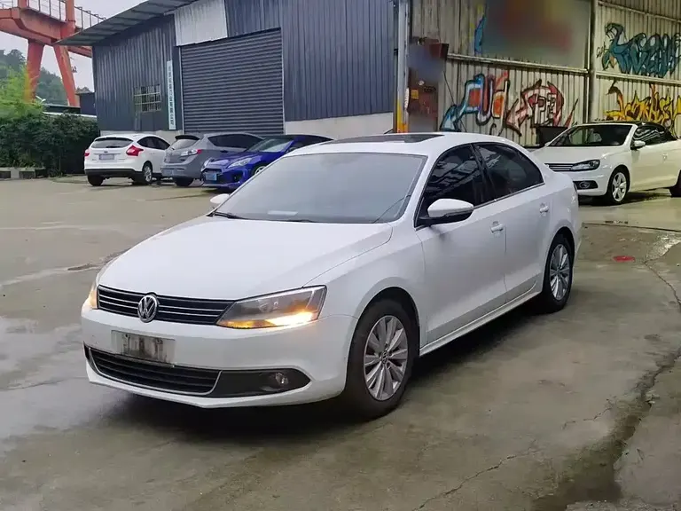 Volkswagen Sagitar 1.6 L Auto Comfort