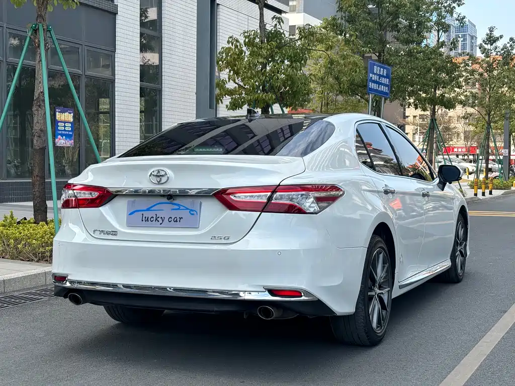Camry 2.5 G Luxury