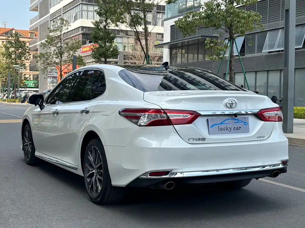 Camry 2.5 G Luxury