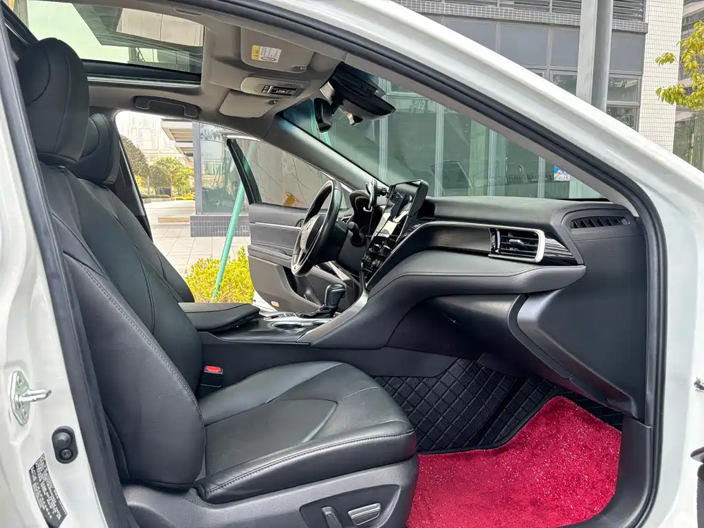 Camry 2.5 G Luxury