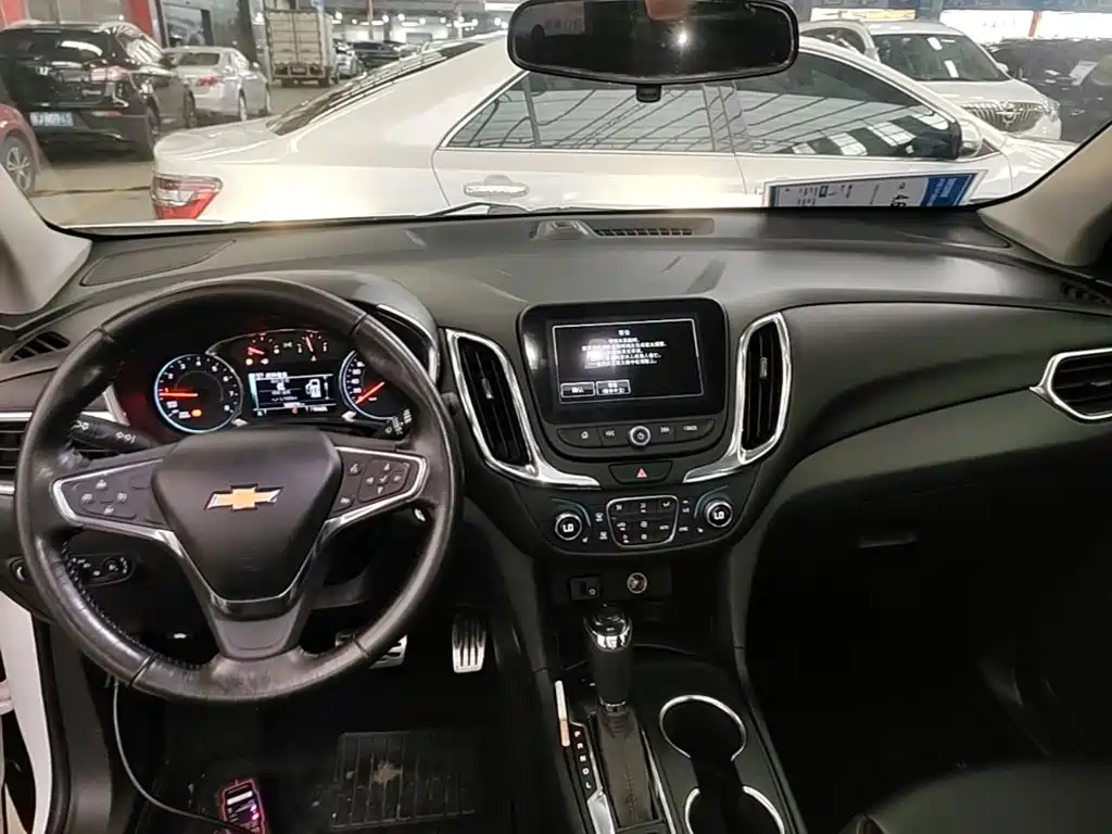 Equinox 探界者 2017款 550 T 自动四驱拓界版