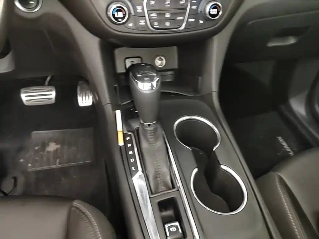 Equinox 探界者 2017款 550 T 自动四驱拓界版