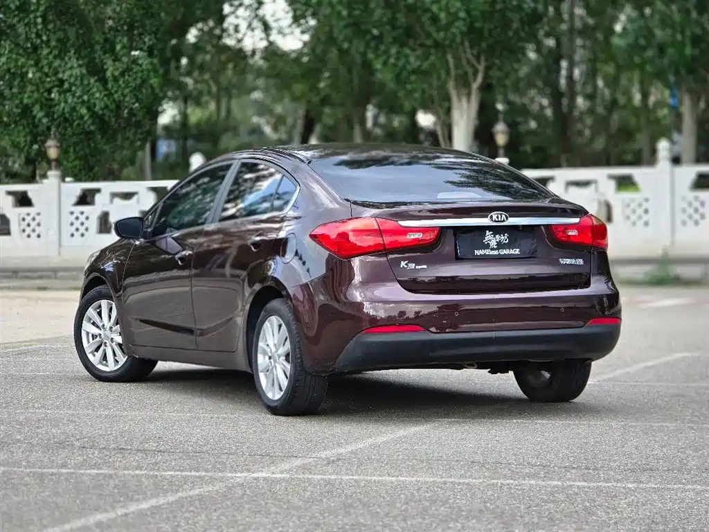 Kia K3 1.6 L Manual GLS