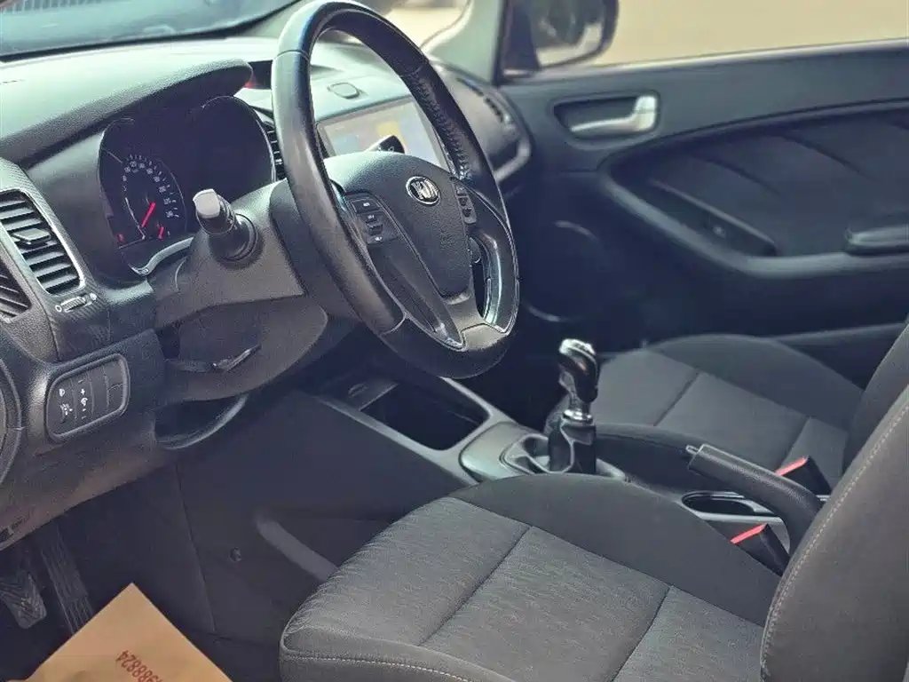 Kia K3 1.6 L Manual GLS