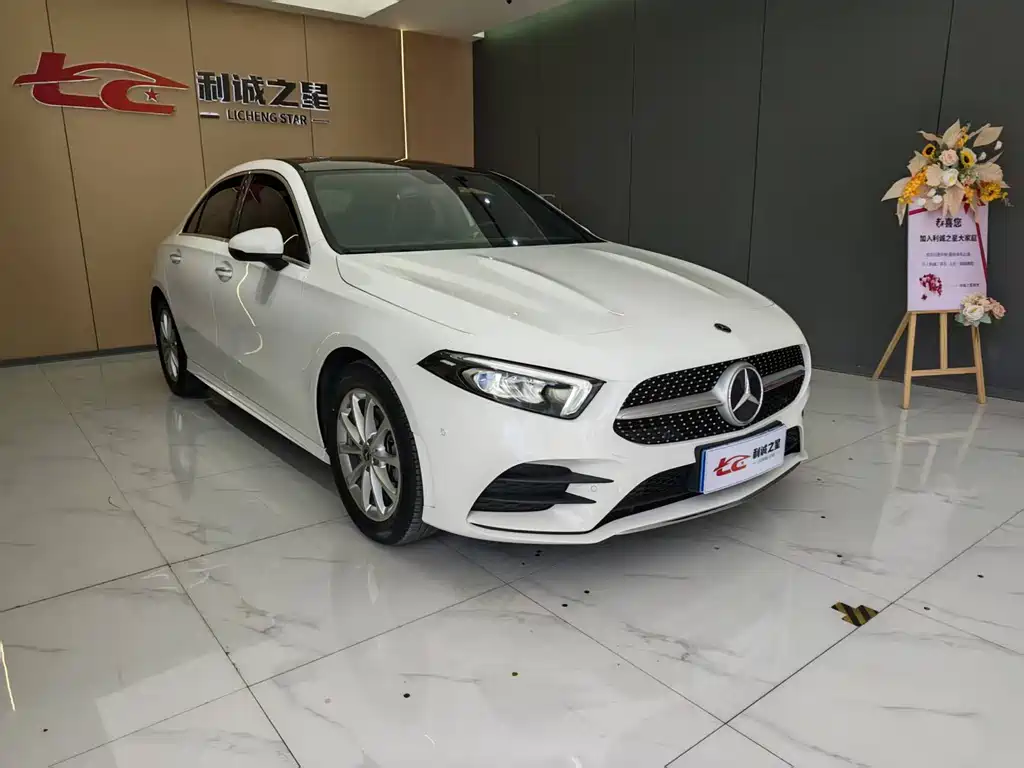 Mercedes-Benz A-Class A 200 L Sport Sedan Fashion