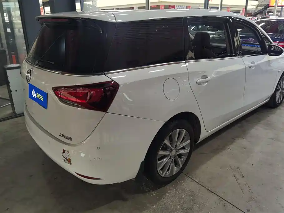 Buick GL6 18 T 6-seat Connected Luxury CN-V