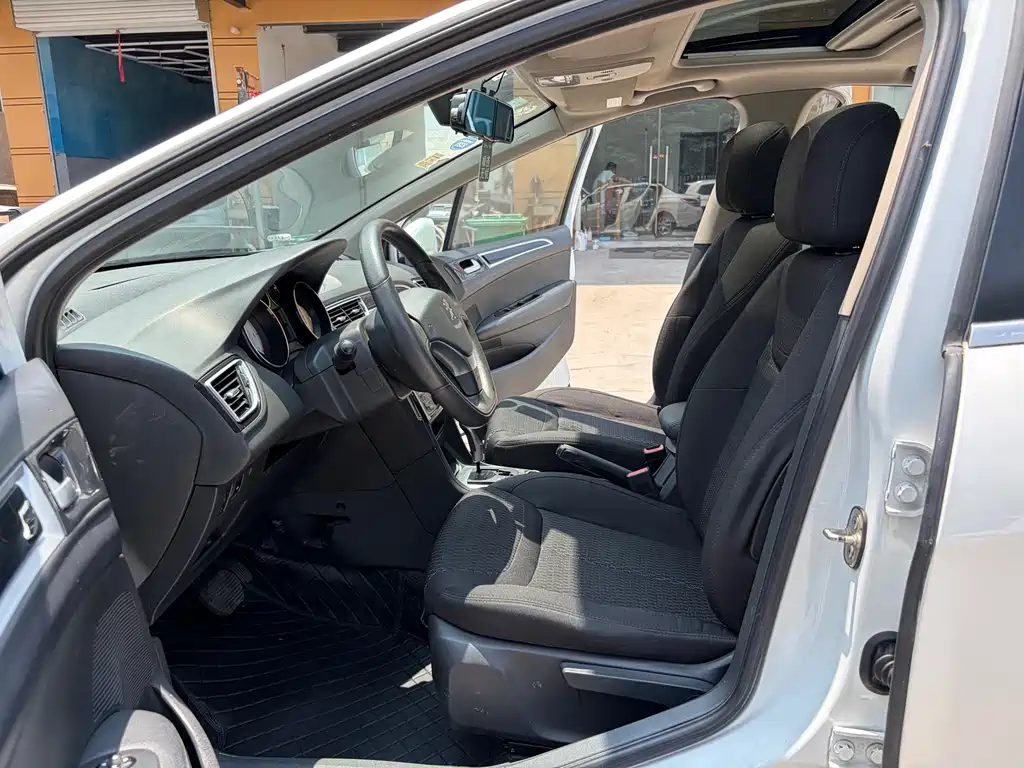 Peugeot 308 Pleasure Classic 1.6 L Auto Style