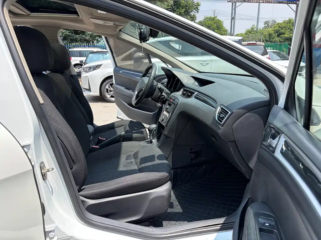 Peugeot 308 Pleasure Classic 1.6 L Auto Style