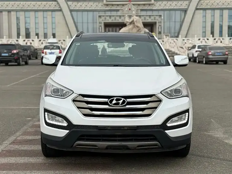 Hyundai Santa Fe 2.4 L Auto 2 WD Intelligent