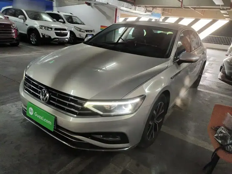 Volkswagen Magotan 330 TSI DSG Leading