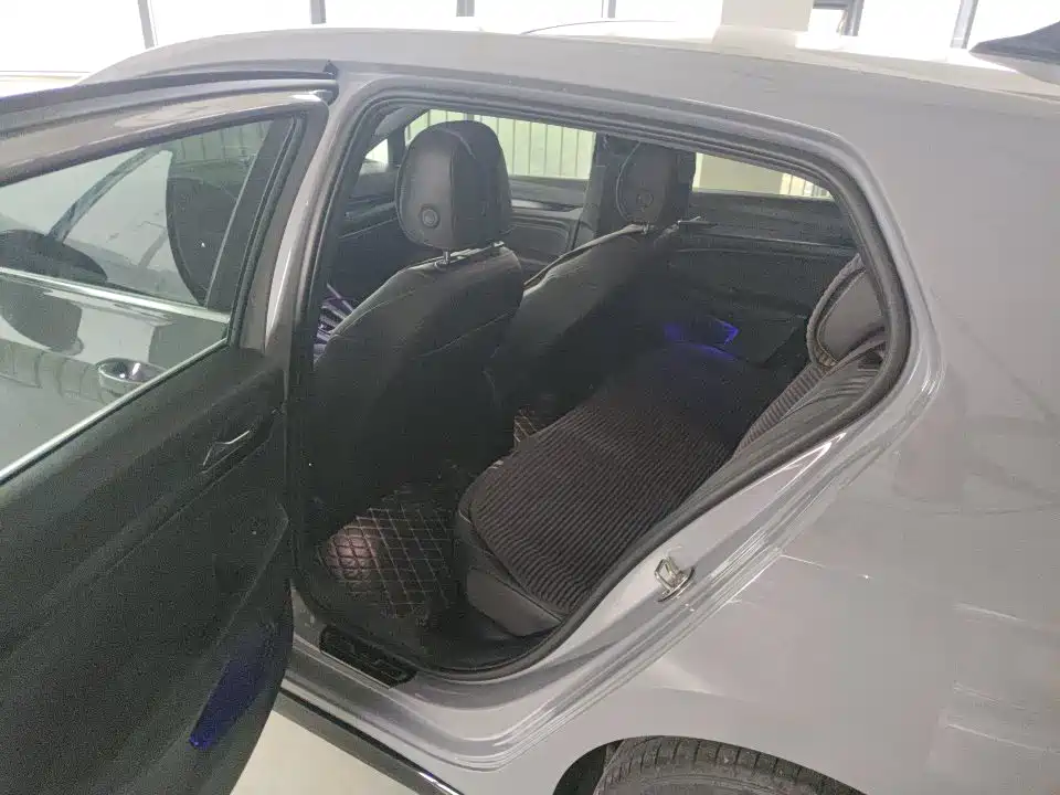 Golf 280 TSI DSG R-Line