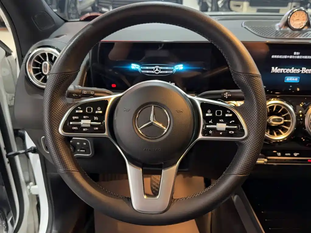 Mercedes-Benz GLB GLB 200 4 MATIC