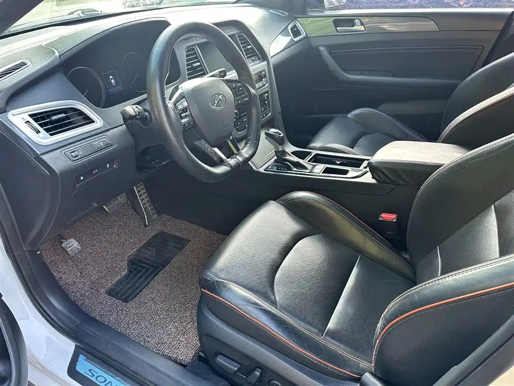 Sonata 1.6 T GLX Leading