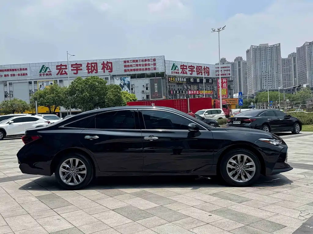 Avalon 2.0 L Luxury CN-VI