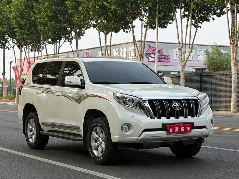 Toyota Prado 2.7 L Auto Luxury