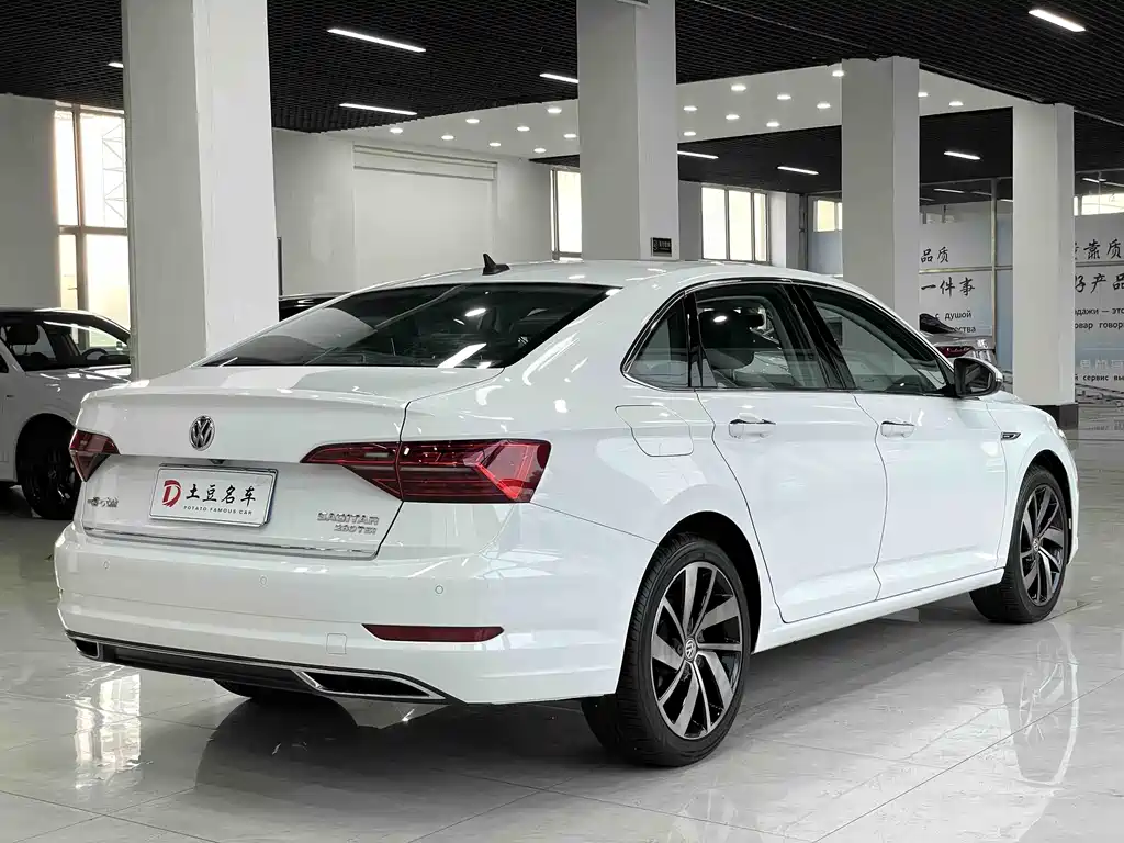 Sagitar 280 TSI DSG Outstanding