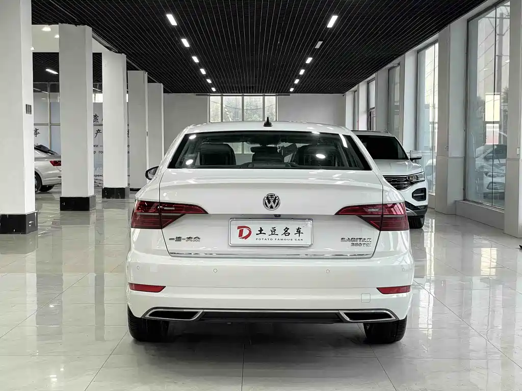 Sagitar 280 TSI DSG Outstanding