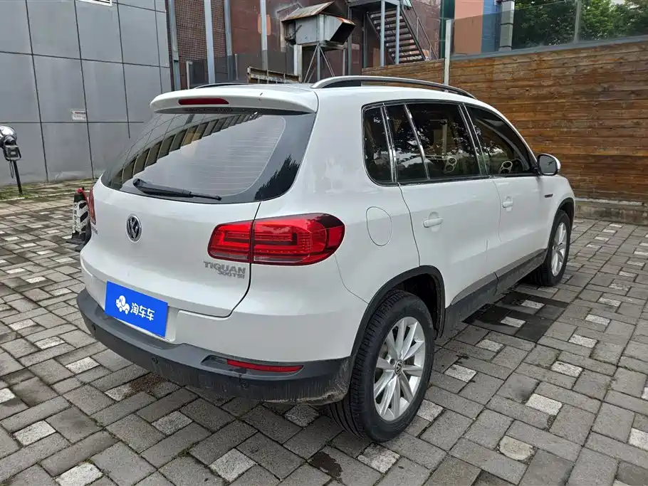 Tiguan 300 TSI Auto 4 WD Style Vision