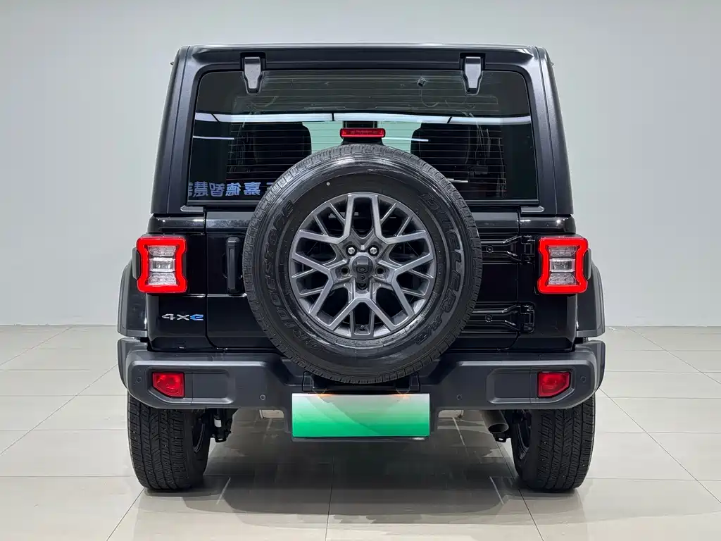 Wrangler NEV 4-door 2.0 T 4 xe Sahara Fluorescent Yellow Limited
