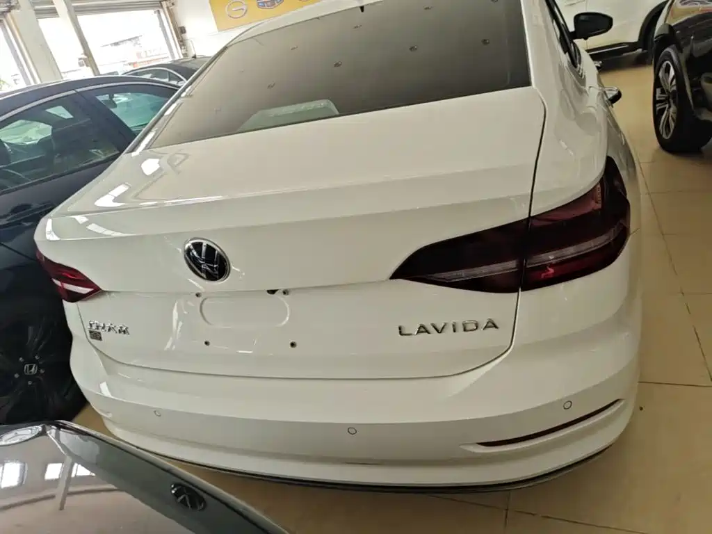 Lavida 1.5 L Auto Vision