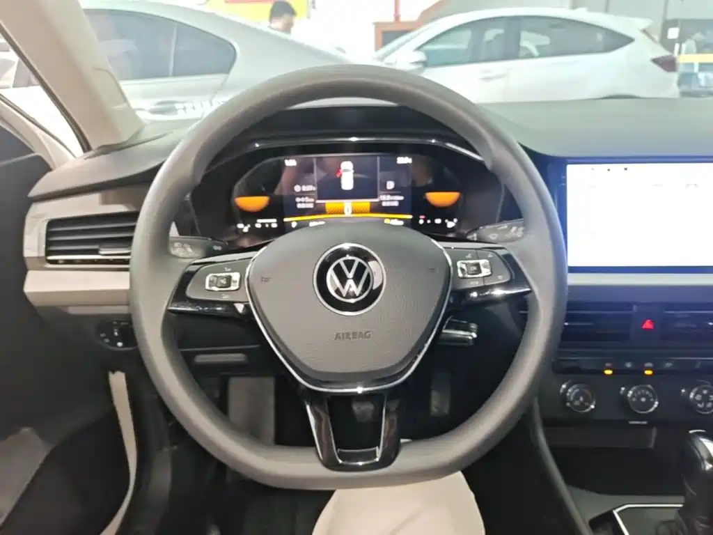 Lavida 1.5 L Auto Vision