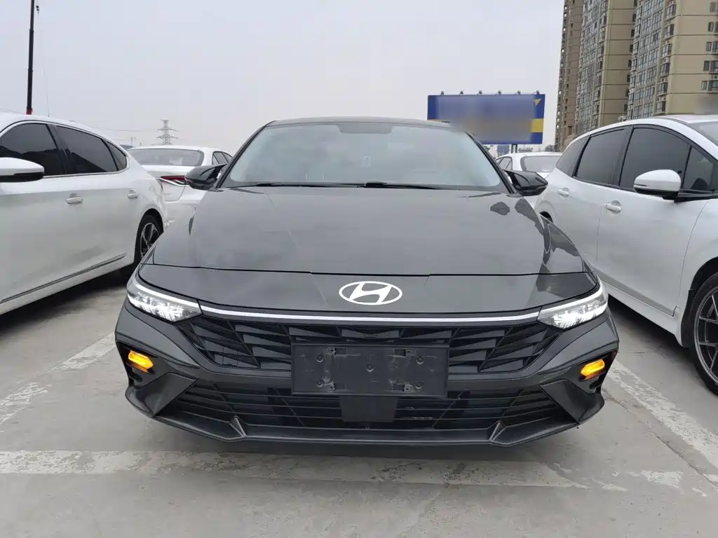 Elantra 1.5 L CVT GLX Elite