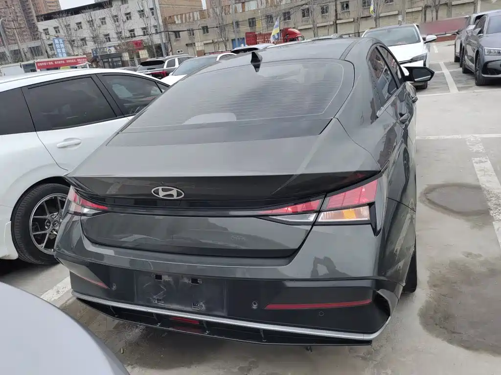 Elantra 1.5 L CVT GLX Elite