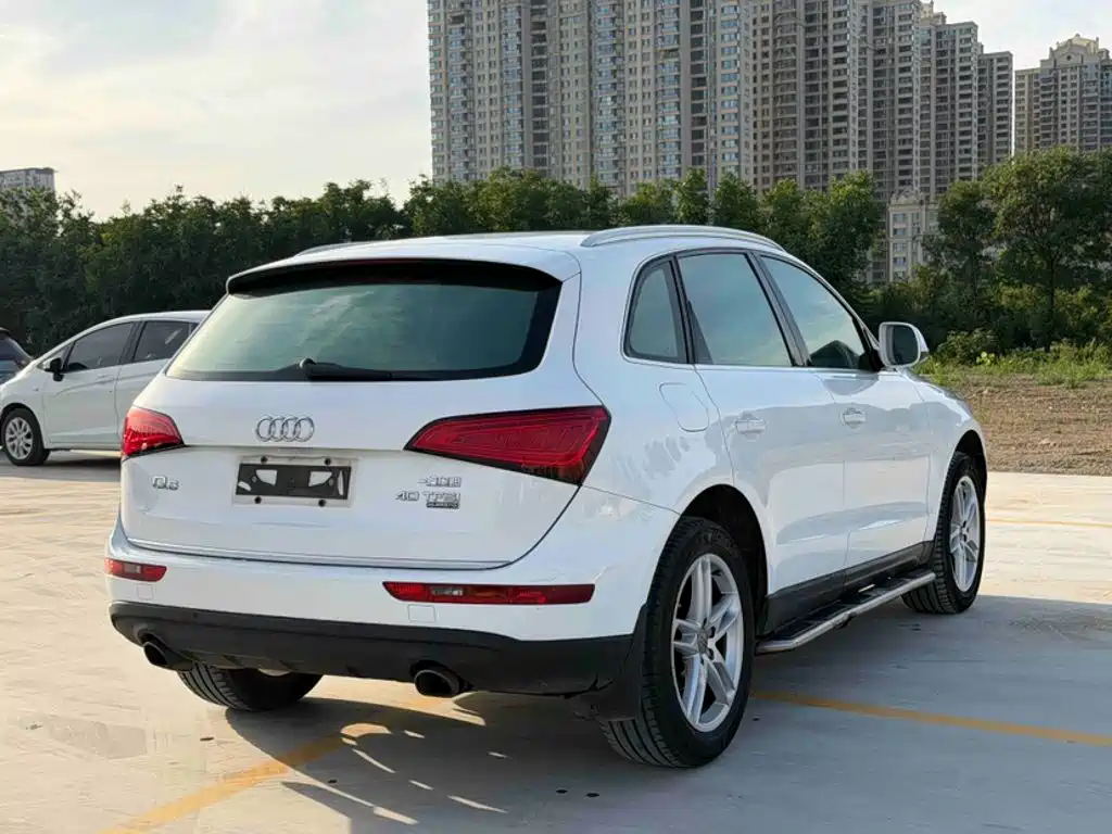 Audi Q5 40 TFSI Tech
