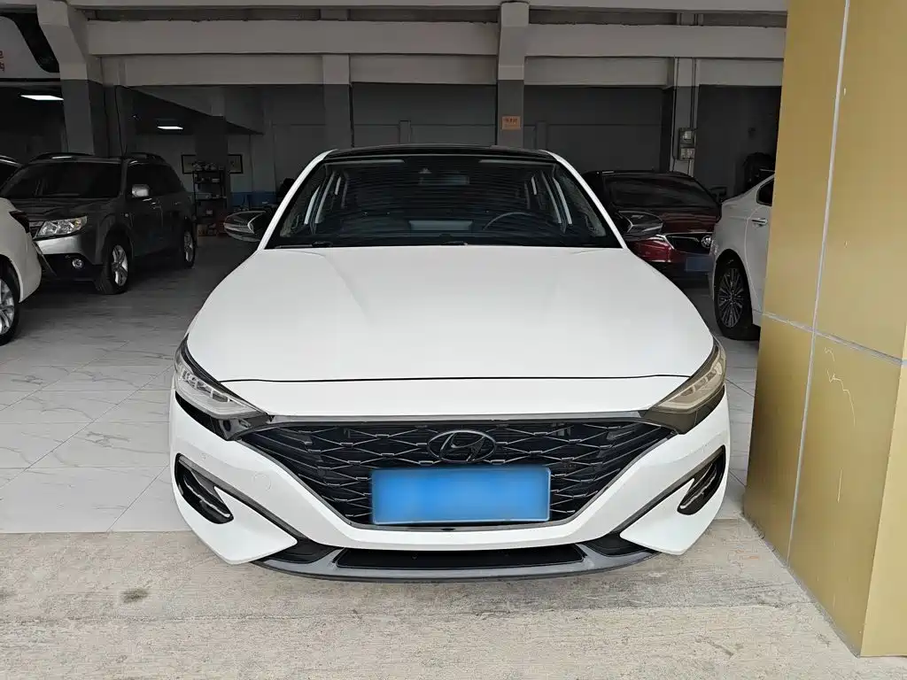 Lafesta 菲斯塔 2021款 280 TGDi Luxury Sport劲享版