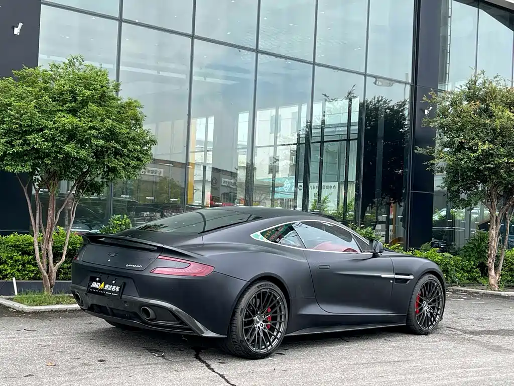 Vanquish Vanquish 2013款 6.0 L 标准型