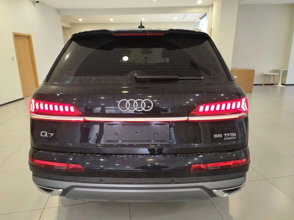 Audi Q7 55 TFSI quattro S line Sport