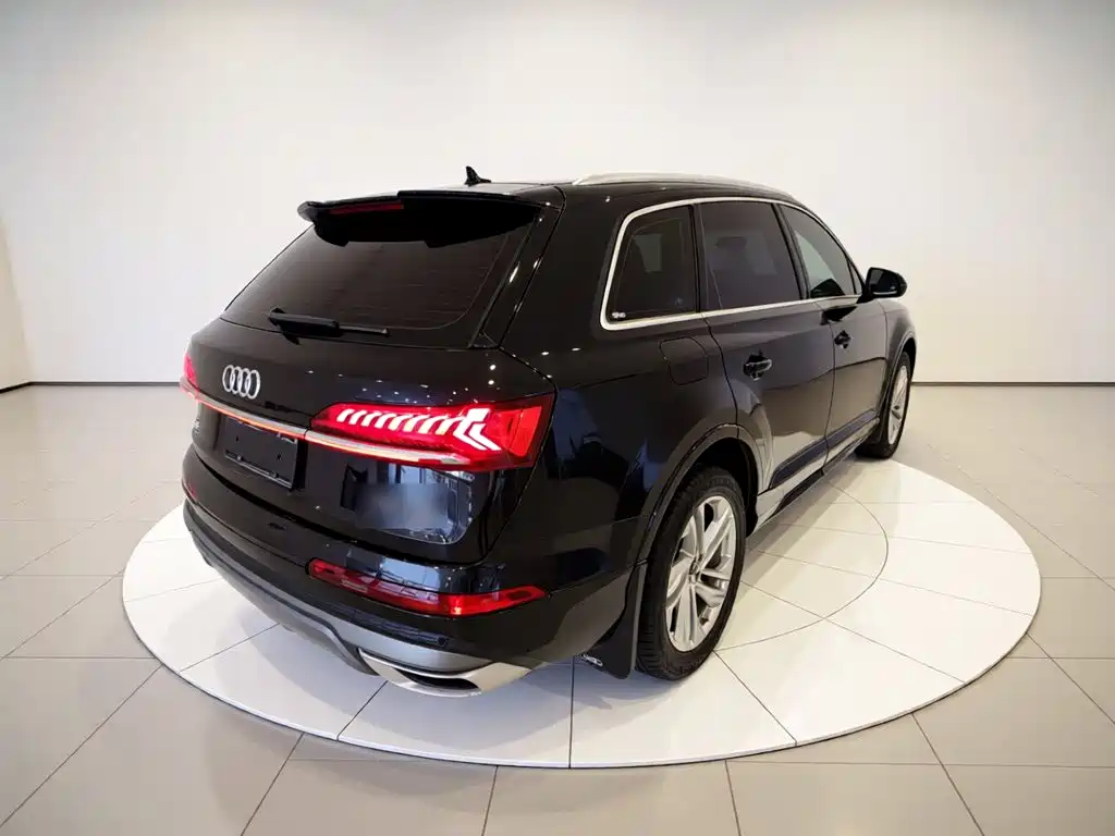 Audi Q7 55 TFSI quattro S line Sport