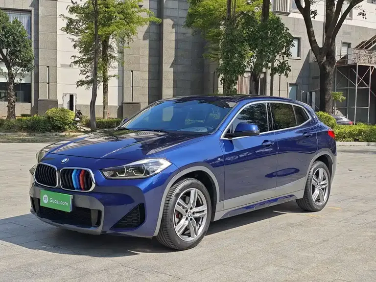 BMW X2 sDrive25 i Leading M Offroad Package