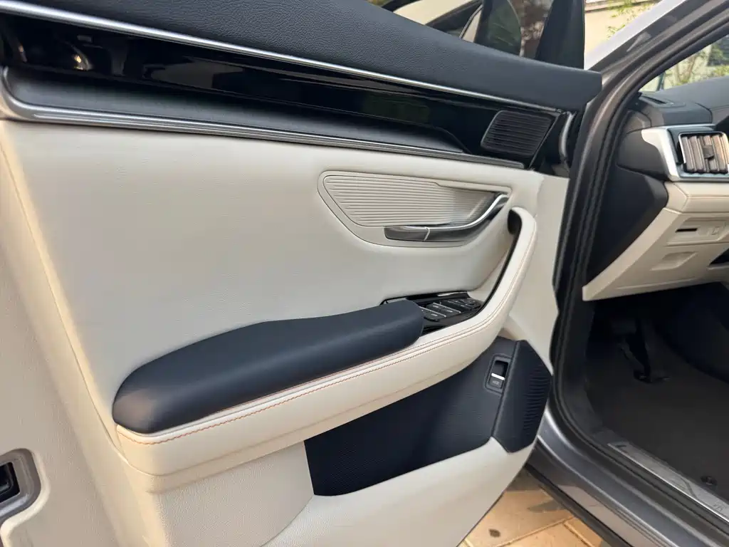 Song PLUS NEV DM-i 110 KM Flagship PLUS