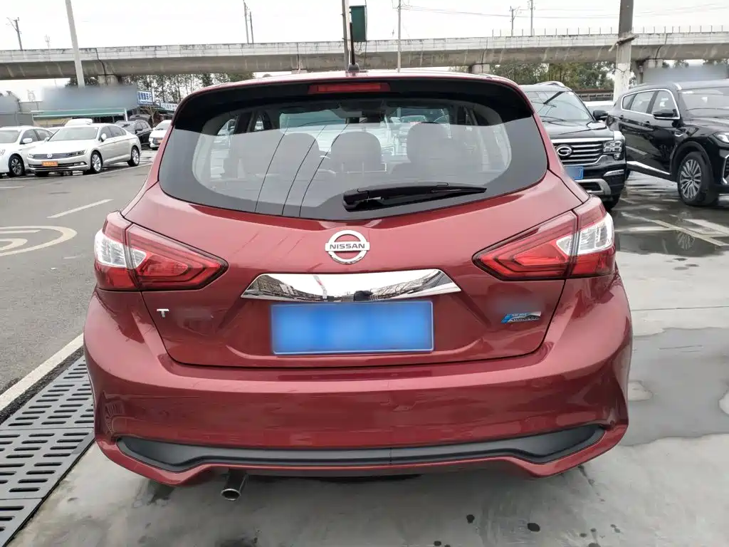 Tiida 1.6 L CVT Smart Travel