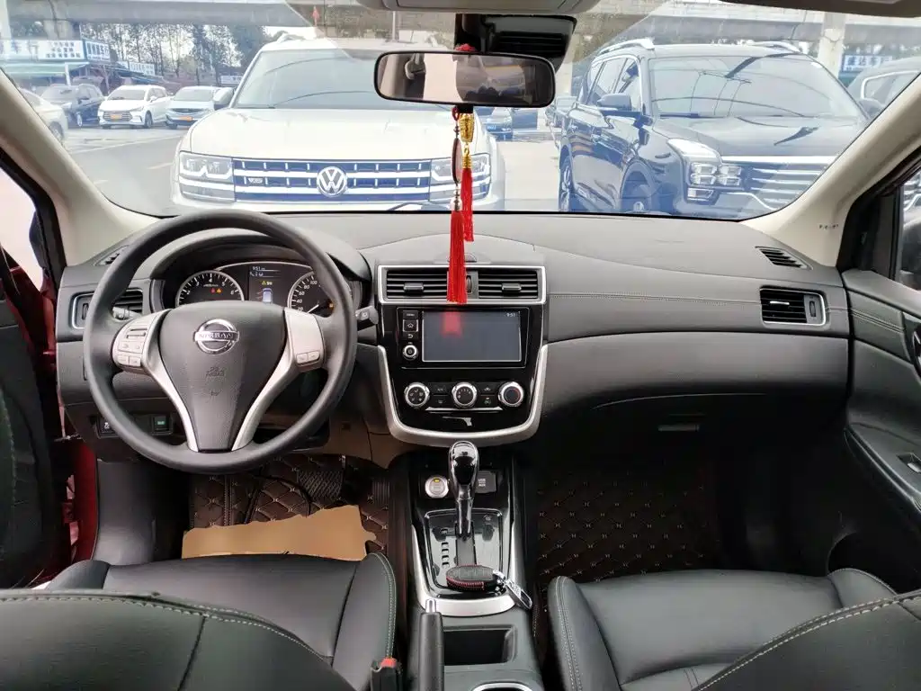 Tiida 1.6 L CVT Smart Travel