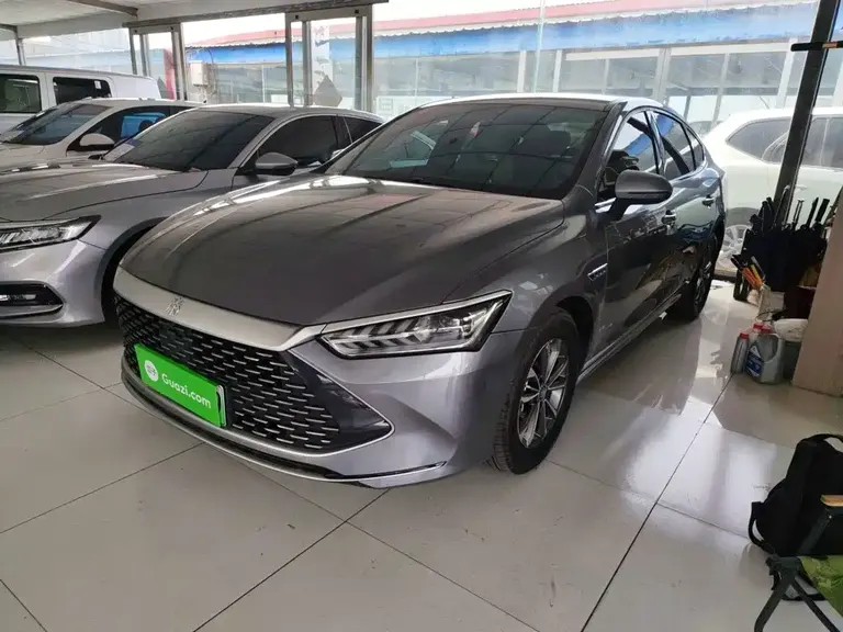 BYD Qin PLUS Glory DM-i 55 KM Leading