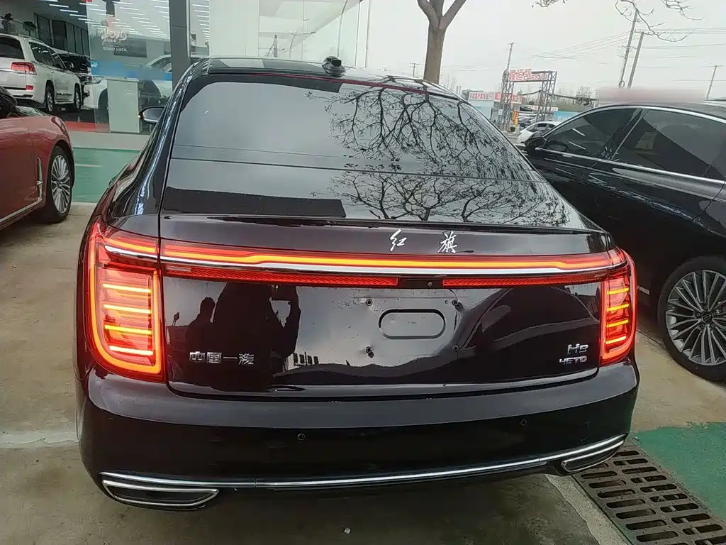 Hongqi H9 2.0 T Connected Flagship Enjoyment