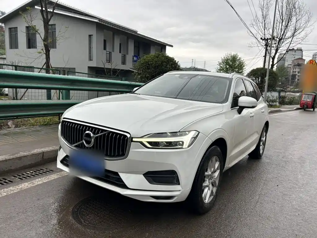 Volvo XC60 T5 4 WD Smart Ease CN-VI