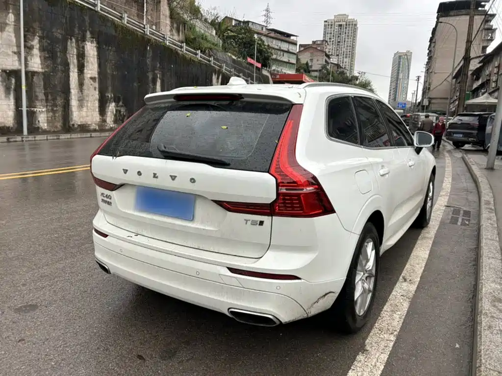 Volvo XC60 T5 4 WD Smart Ease CN-VI