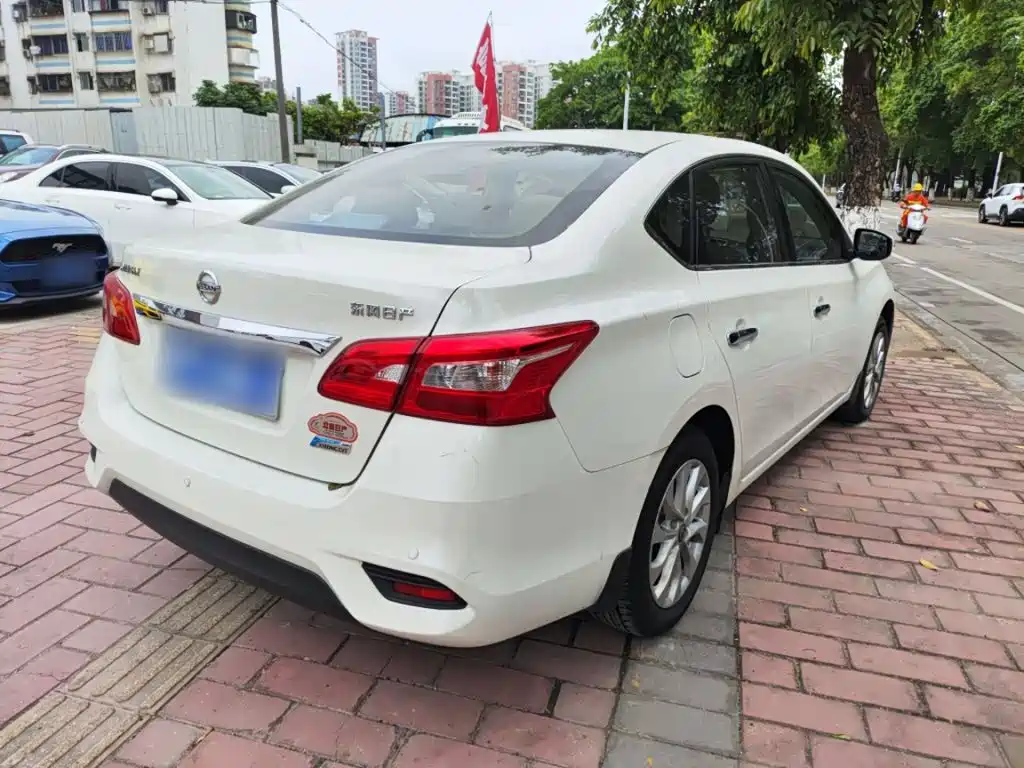Sylphy 1.6 XV CVT Premium